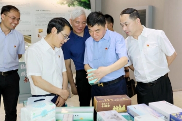 要聞 | 嘉興市委副書記、政法委書記帥燮瑯一行蒞臨景興紙業(yè)調(diào)研指導(dǎo)